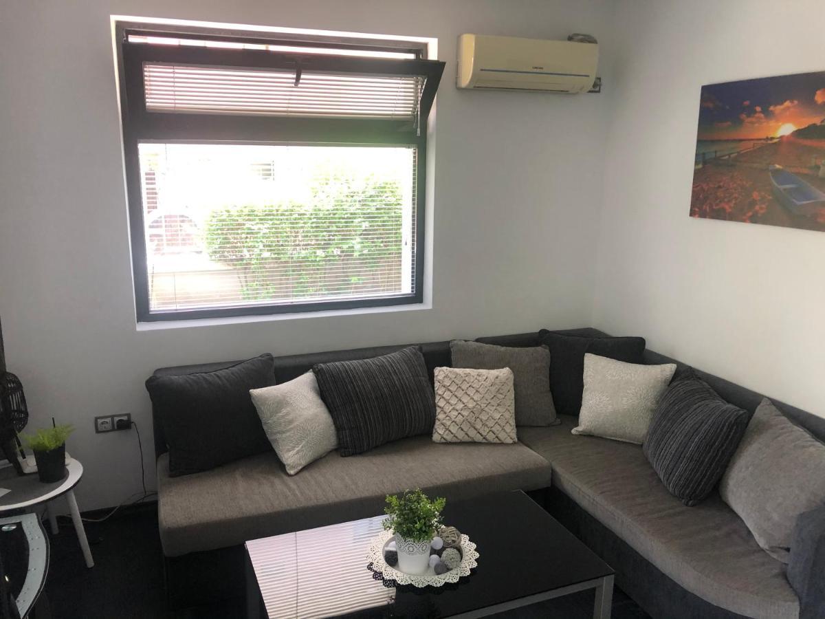 Sarafovo Beach Apartment Mit Terrasse Burgas ภายนอก รูปภาพ